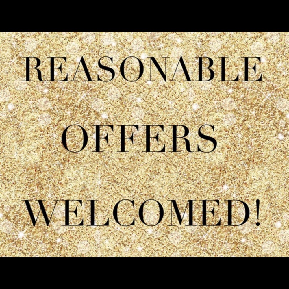 Make an offer & add a great piece to your Kloset❤️